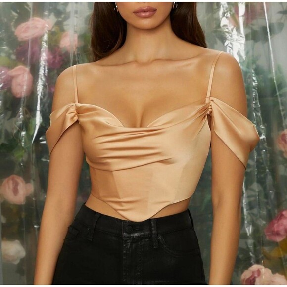 NWT oh Polly breathless Off The Shoulder Cowl Neck Corset Crop Top In Beige - Picture 1 of 10
